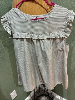 Women’s Cream & Gray Stripe Ruffle Sleeve Top
